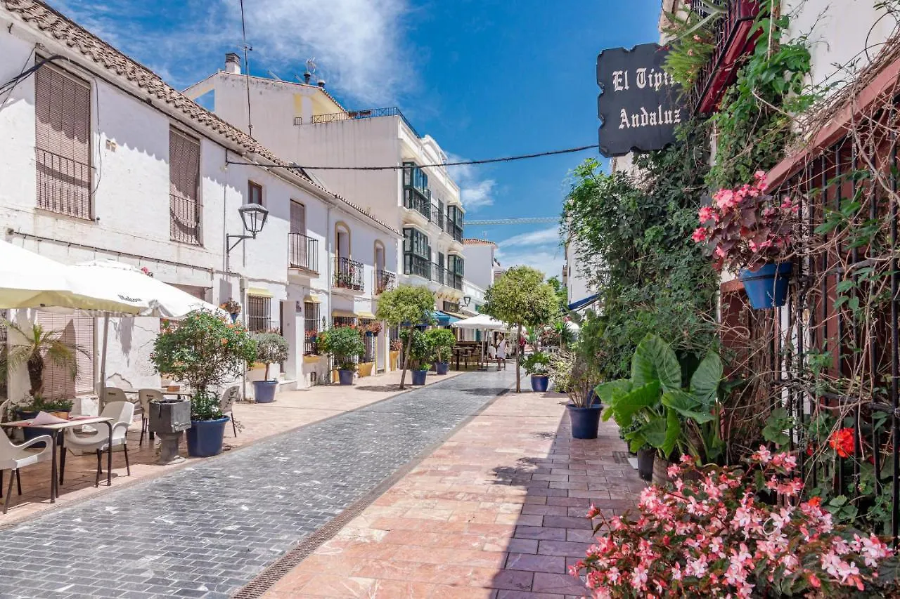 Awesome 3 Bedroom Apt Metres From The Beach Rdr289 Estepona